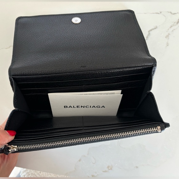Balenciaga Wallet - Picture 3 of 5